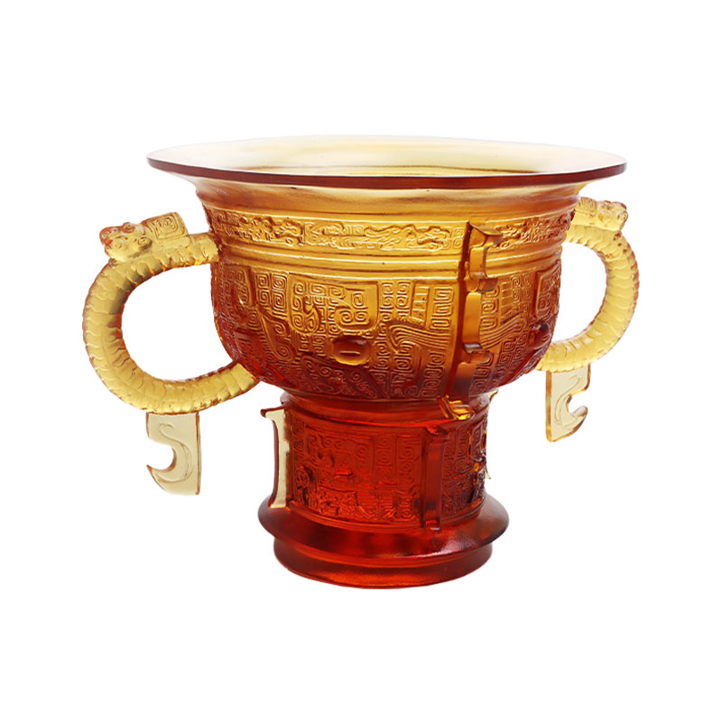 竜の耳のハンドルとトゲ模様の中国製三脚