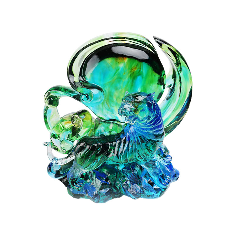 青緑色の透明クリスタルガラスの虎の置物