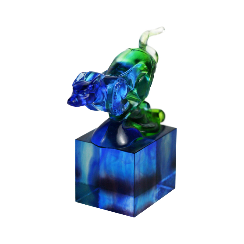 ブルーグリーンのクラシカルなガラスシール飾り