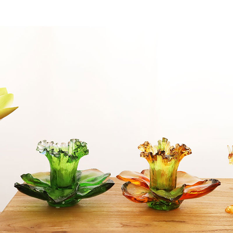 ガラスの花びら型キャンドルホルダー