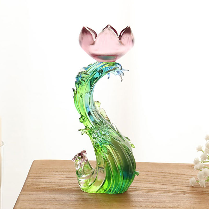 クリスタルガラスの蓮型燭台