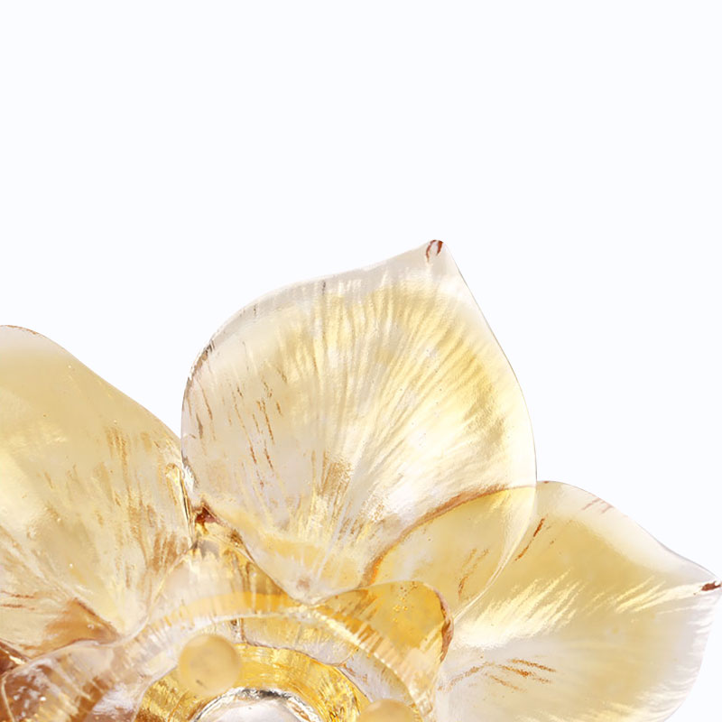 ガラスの花びら型キャンドルホルダー