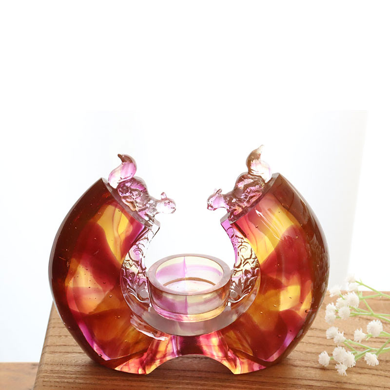 紫色の釉薬の燭台