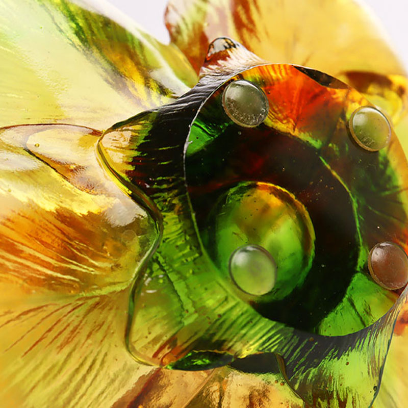 ガラスの花びら型キャンドルホルダー