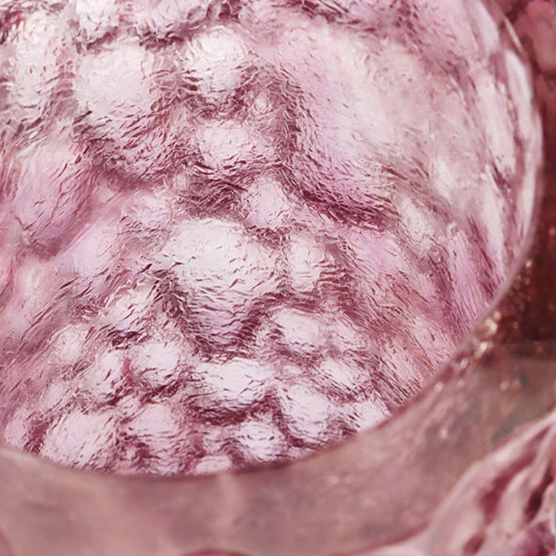 小石のテクスチャーの紫ピンクのガラス花瓶