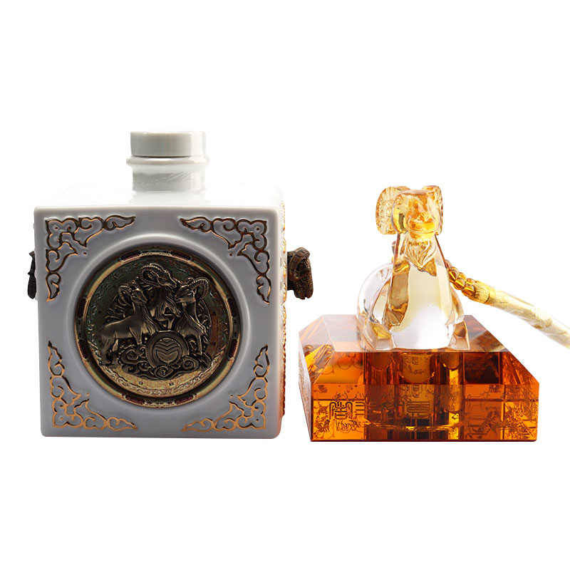 中国の黄道帯の動物の形のキャップ クリスタル ガラス ワインボトル セット