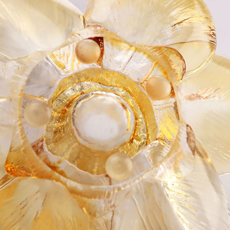 ガラスの花びら型キャンドルホルダー