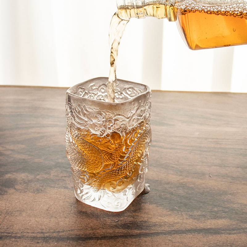 アンティーク ドラゴン レリーフ ガラス ワインカップ ティーカップ