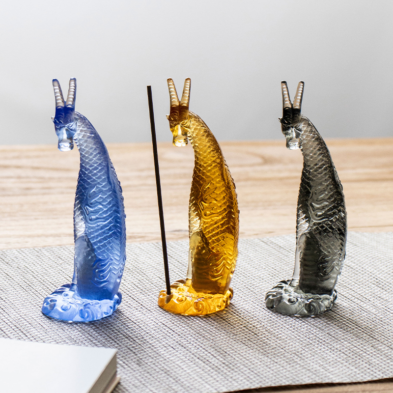 ガラスのキリン線香立て