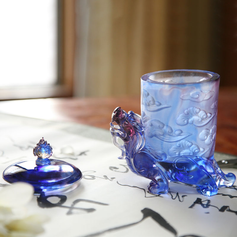 蓋付きブルーガラスクリスタルカップ、幻獣ベース