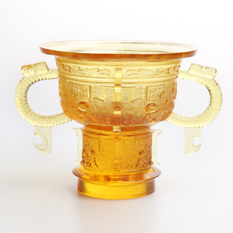 竜の耳のハンドルとトゲ模様の中国製三脚