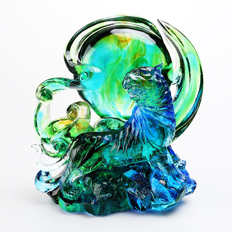 青緑色の透明クリスタルガラスの虎の置物