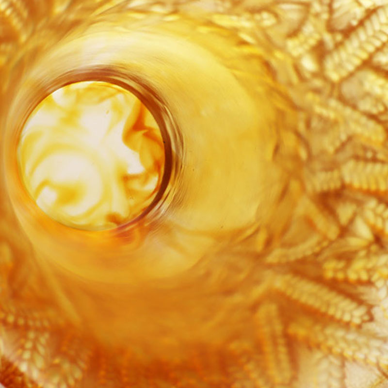 小麦の穂を型押しした琥珀色のガラス花瓶