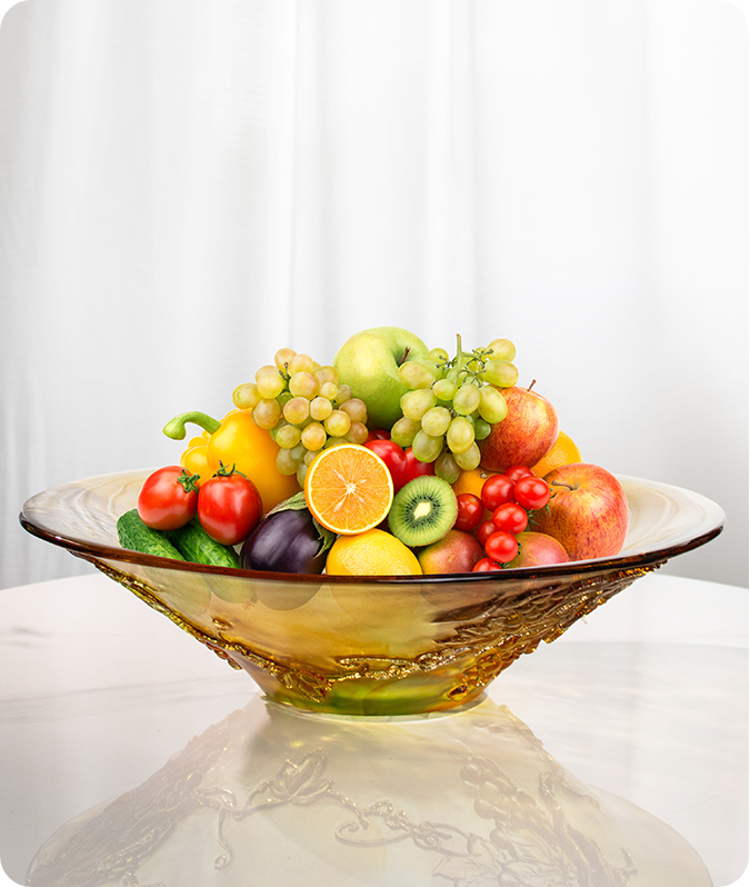 果物を詰めた広口のガラス容器